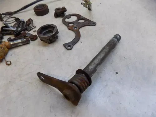 Honda CR500 Shift Shaft w/ plate misc parts  CR 500 1984