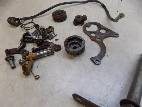Honda CR500 Shift Shaft w/ plate misc parts  CR 500 1984