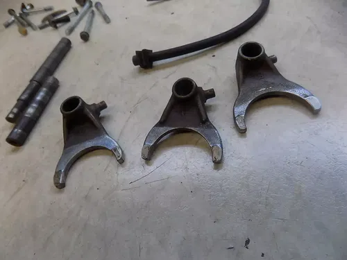 Honda CR500 Transmission Shift forks (3) w/ Shafts   CR 500 1984