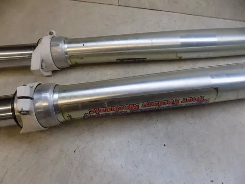 Yamaha YZ250 Front Forks    YZ 250 2000