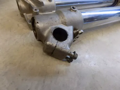 Yamaha YZ250 Front Forks    YZ 250 2000