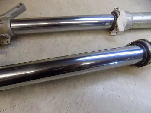 Yamaha YZ250 Front Forks    YZ 250 2000