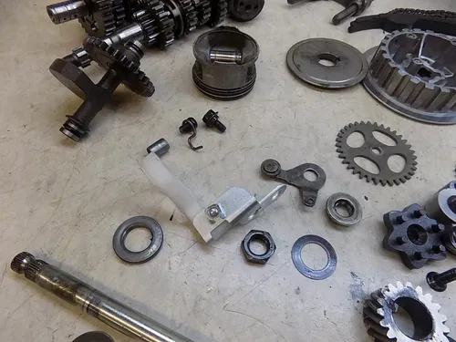 Yamaha TTR125 Transmission w/ Extra engine parts drum shaft shift  TTR 125 2005
