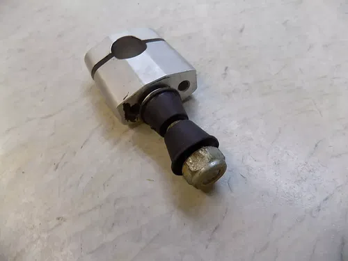 Honda CR500 Handlebar Clamps Set   CR 500 2001