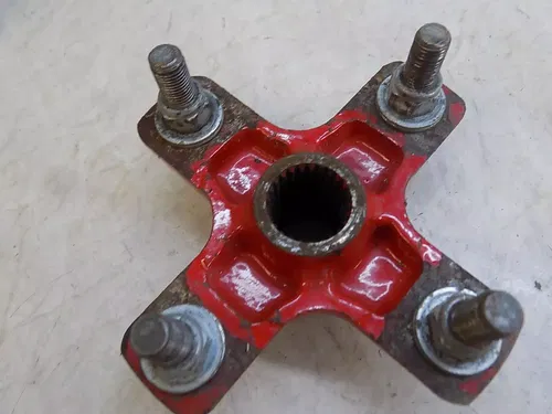 Honda ATC250R  Hub  ATC 250R R 1985  A