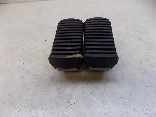 BMW R1200GS Rear Passenger Footpegs Set   R 1200gs GS 2011 low miles