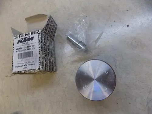 KTM 125 Piston Kit 50430007000 NEW 125 sx  *