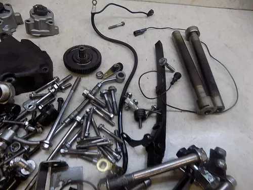 Triumph T100 Engine Parts pieces bolts covers misc   Bonneville 2014 low miles