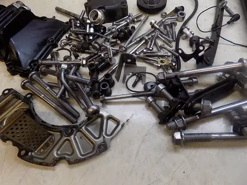 Triumph T100 Engine Parts pieces bolts covers misc   Bonneville 2014 low miles