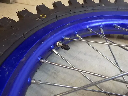 Yamaha YZ85 16" Rear Wheel w/ tire   YZ 85 LW  2025 NEW