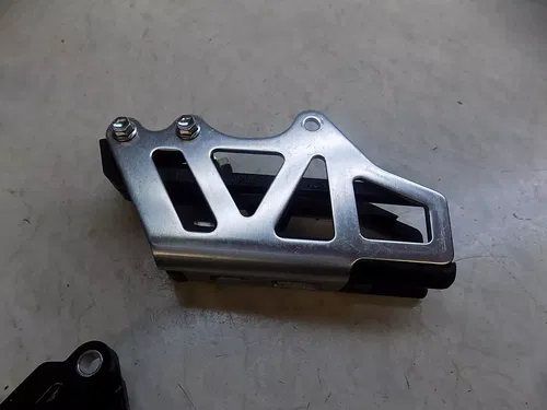 Yamaha YZ250F Chain Slider w/ Rollers guide sprocket guard  YZ 250f f 2024 NEW 2