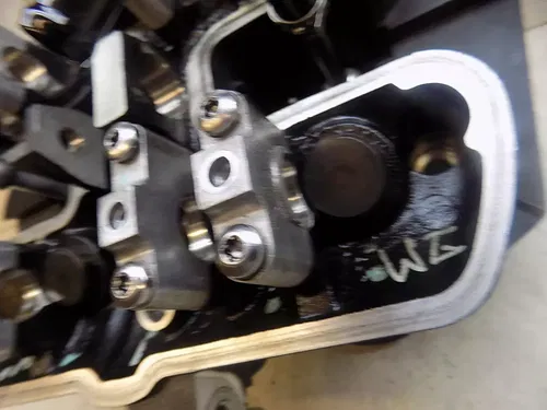 Triumph T100 Engine Head w/ Valves   Bonneville 2014 low miles
