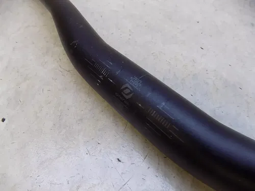 Syncros 760 mm Mountain Riser Bar Handlebars