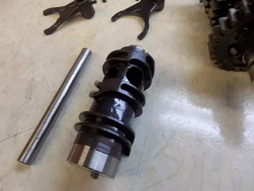 KTM 690 Enduro Transmission w/ shift forks / shaft / drum 2013