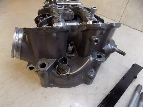 KTM 690 Enduro Head w/ Valves  2013