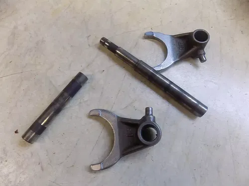 Honda CR500 Transmission Shift forks (2) w/ Shafts   CR 500 1984