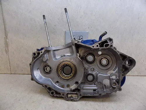 Honda XR650R Right Engine Case half     XR 650R R 2001  c