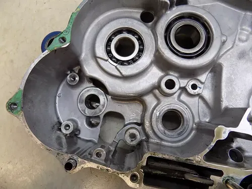 Honda XR650R Right Engine Case half     XR 650R R 2001  c