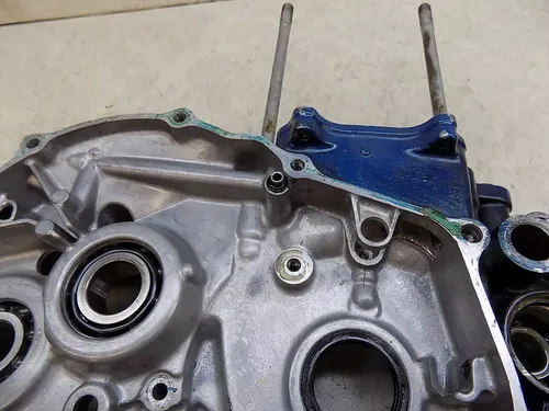 Honda XR650R Right Engine Case half     XR 650R R 2001  c