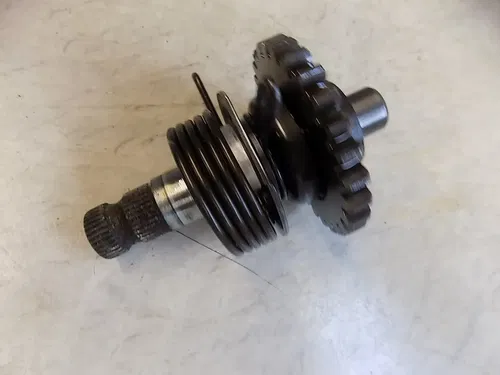Yamaha RD350 Kicker Kickstarter Gear w/ Shaft    RD 350 1974