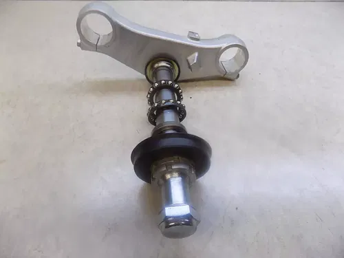 Suzuki VStrom Lower Triple Clamp w/ Stem    V strom 650 2009 low mile