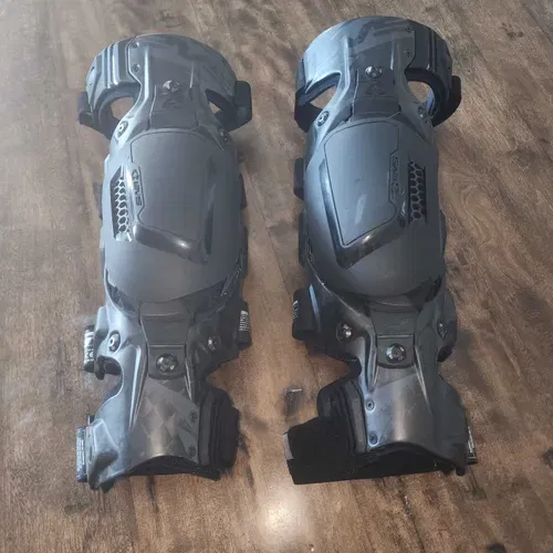 Evs Web Eclipse Knee Brace 