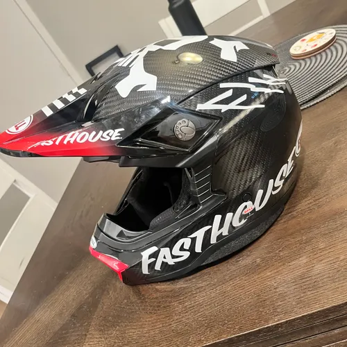 Bell Moto 10 Carbon Flex