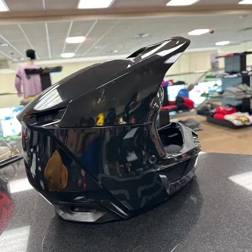 fox v1 plaic helmet size xs