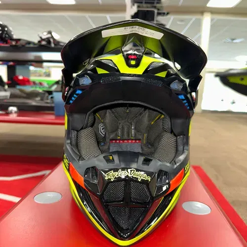Troy Lee Designs Helmets - Size M