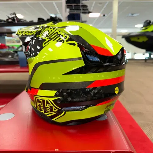 Troy Lee Designs Helmets - Size M