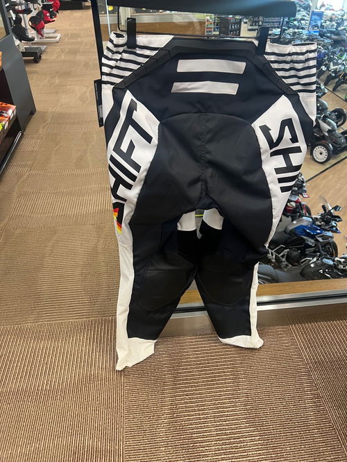 SHIFT BLACK LABEL TARGA PANTS