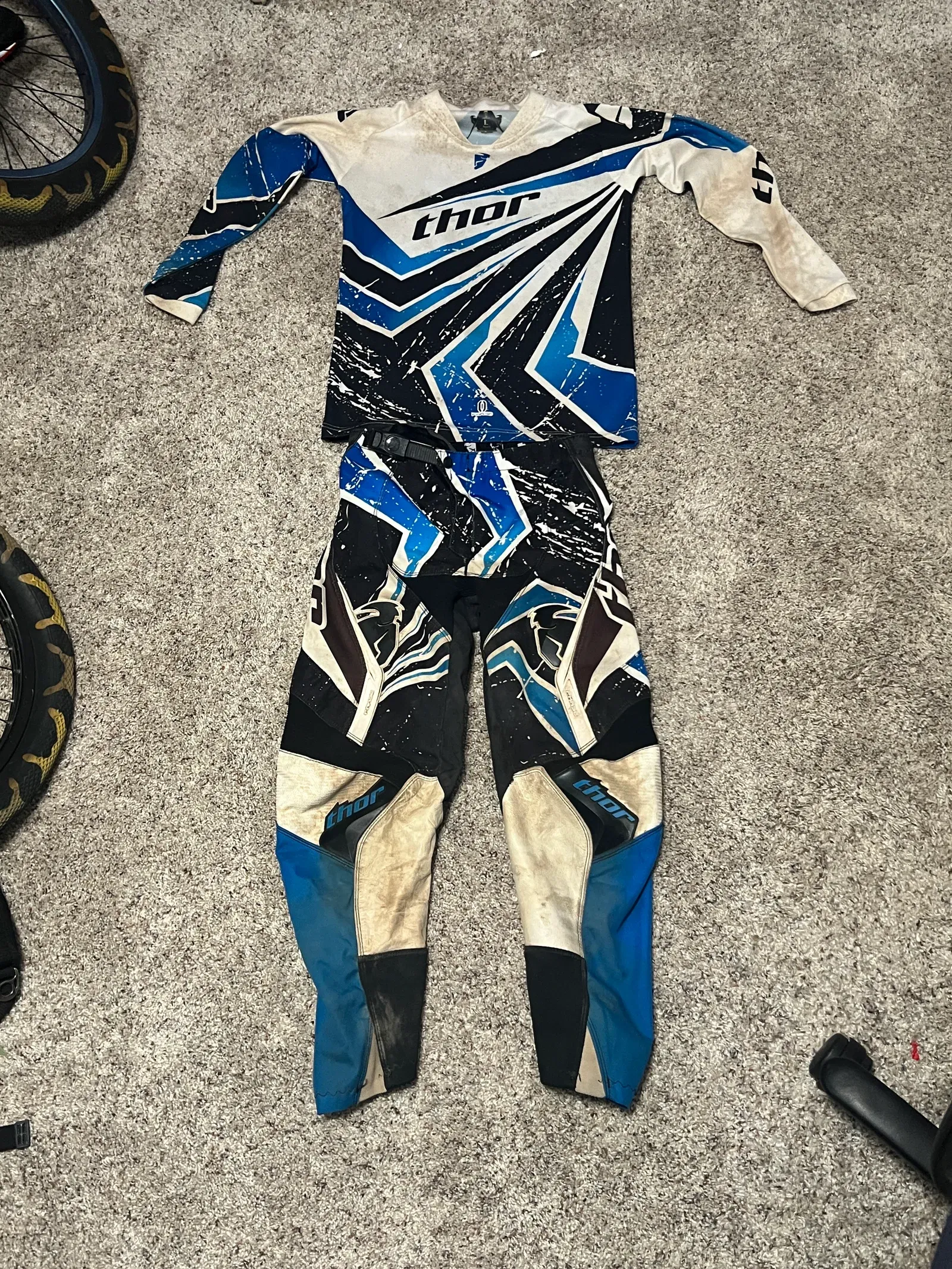 Thor youth hotsell mx gear