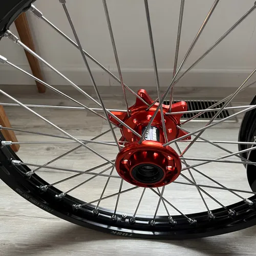Tusk Impact wheel set 19"21"