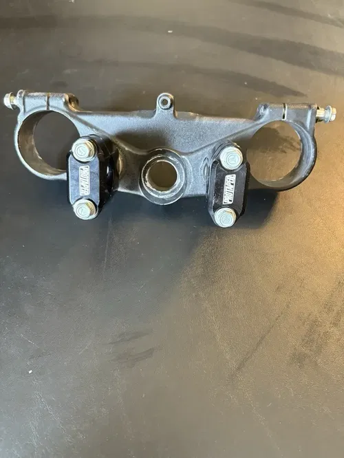2013 Kx250f OEM Upper Top Triple Tree Clamp Pro Taper 1 1/8 in Bar Clamp