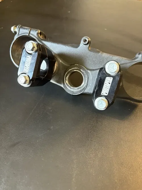 2013 Kx250f OEM Upper Top Triple Tree Clamp Pro Taper 1 1/8 in Bar Clamp