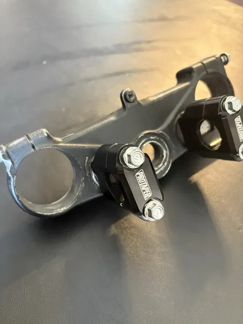 2013 Kx250f OEM Upper Top Triple Tree Clamp Pro Taper 1 1/8 in Bar Clamp