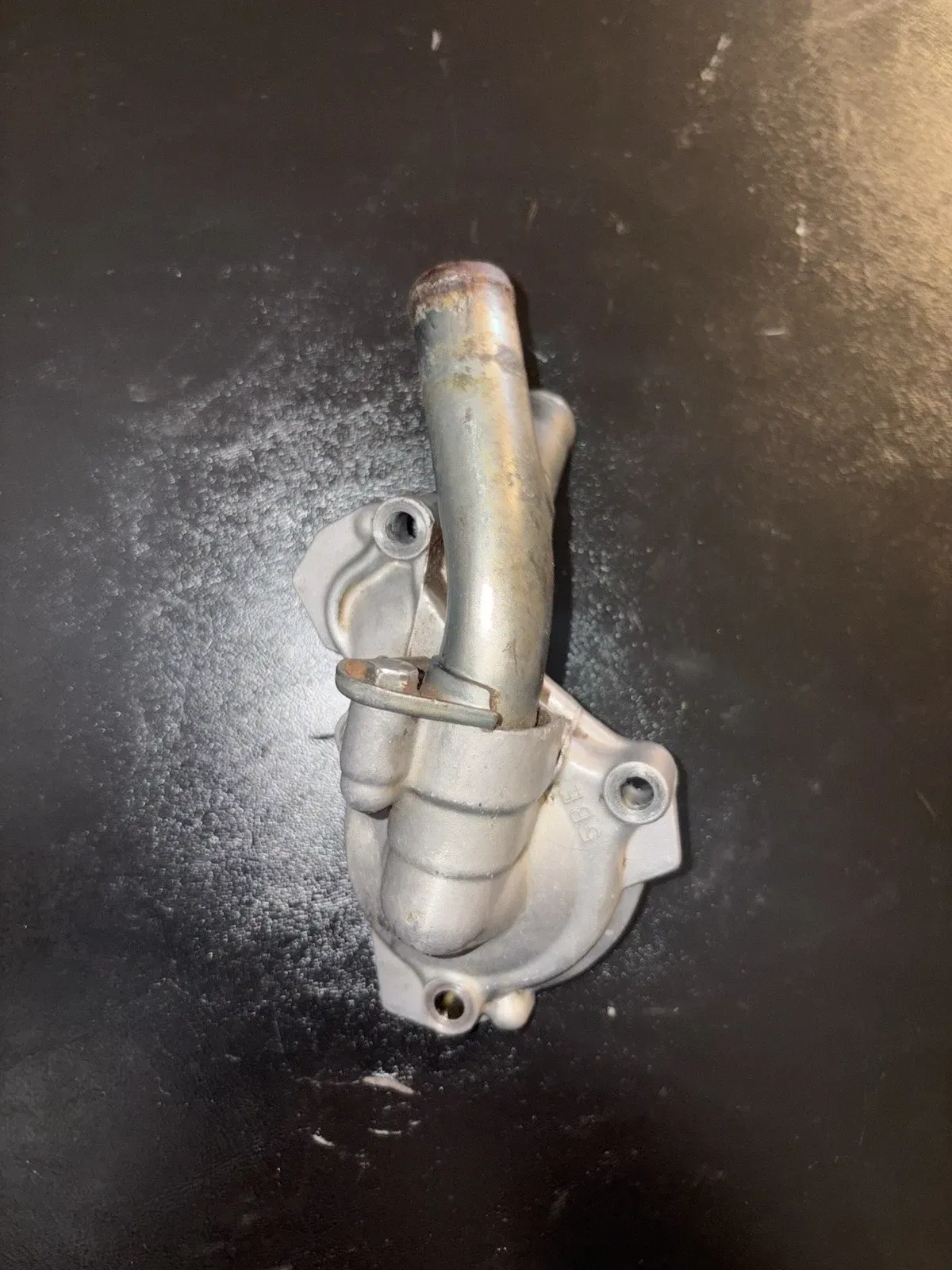 2004 Yamaha 03-09 YZ450F OEM ENGINE WATER PUMP HOUSING COVER 5BE-12422-20-00