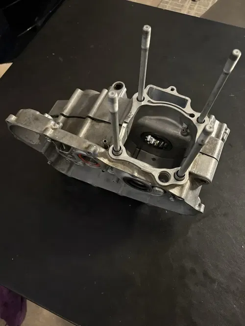 2004 04 HONDA CRF450R OEM LEFT & RIGHT ENGINE MOTOR CRANKCASE CRANK CASES BLOCK