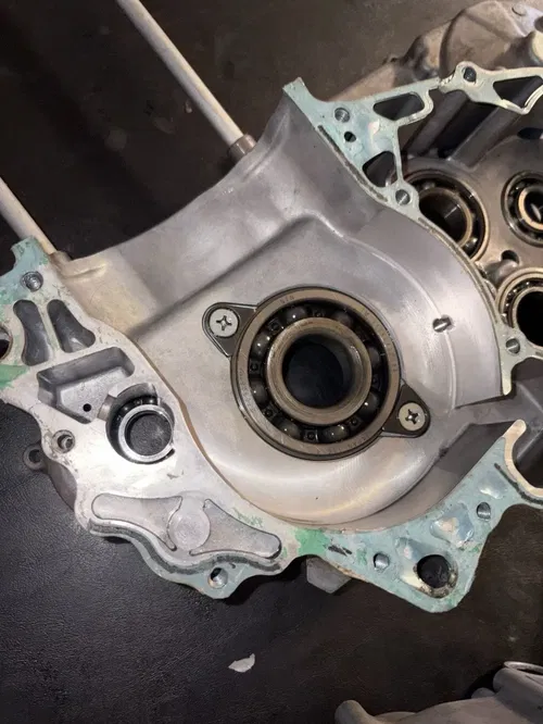 2004 04 HONDA CRF450R OEM LEFT & RIGHT ENGINE MOTOR CRANKCASE CRANK CASES BLOCK