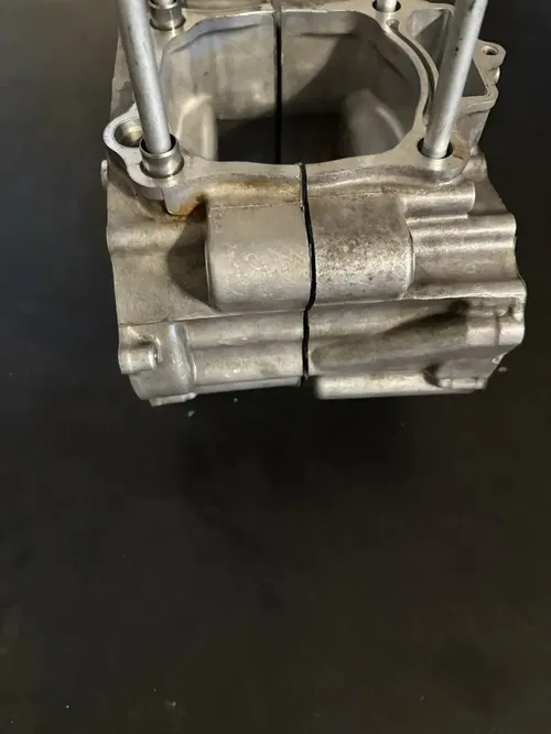 2004 04 HONDA CRF450R OEM LEFT & RIGHT ENGINE MOTOR CRANKCASE CRANK CASES BLOCK