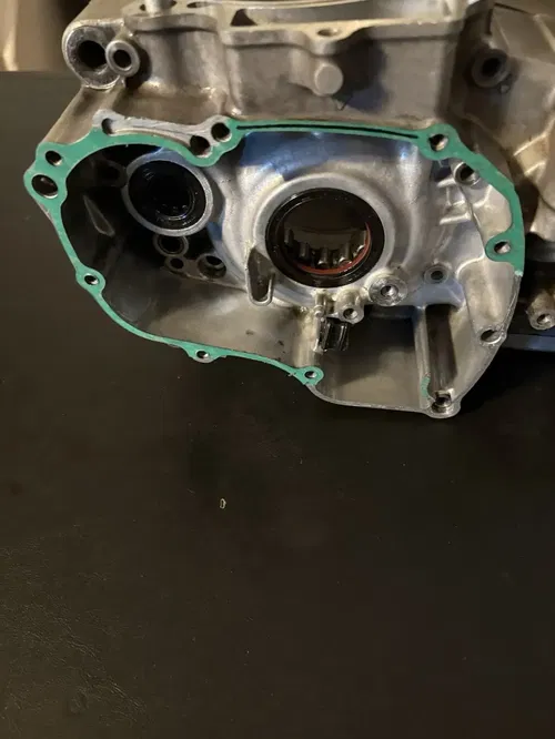 2004 04 HONDA CRF450R OEM LEFT & RIGHT ENGINE MOTOR CRANKCASE CRANK CASES BLOCK