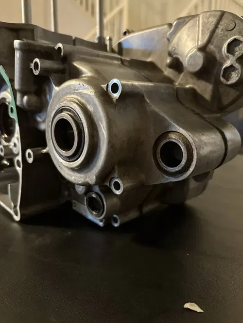 2004 04 HONDA CRF450R OEM LEFT & RIGHT ENGINE MOTOR CRANKCASE CRANK CASES BLOCK