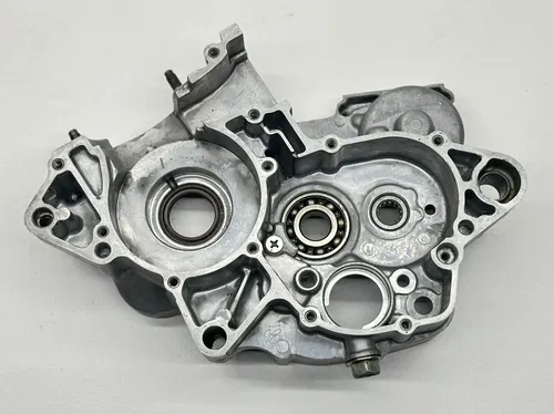 1994 Yamaha YZ125 Right Side Engine Case Crankcase Bottom End 4JY-15121-00-00