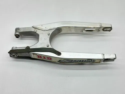 2004 Honda CRF250R Swingarm Suspension OEM Rear Swing Arm 52200-KSK-000 CRF 250R