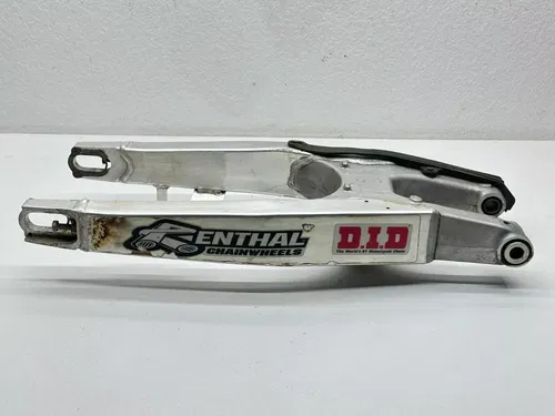 2004 Honda CRF250R Swingarm Suspension OEM Rear Swing Arm 52200-KSK-000 CRF 250R