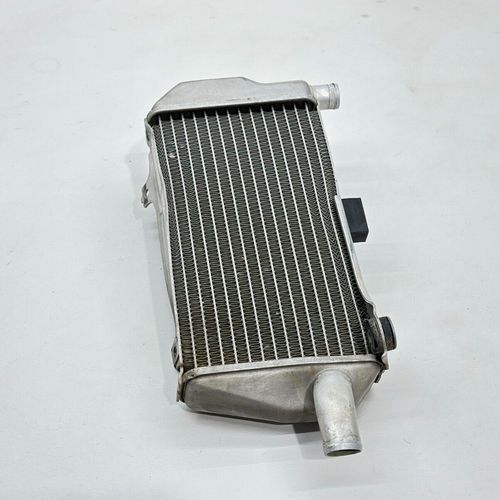 2022 Honda CRF450R Left Radiator OEM Non Fill Side Cooling System 19150-MKE-AF2