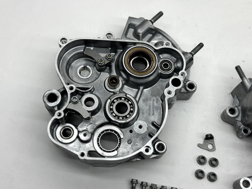 Amazon.co.jp: HO カツミ EF65 500番台 黒屋根 グレー