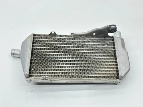 2024 Honda CRF450R Left Side Radiator OEM Non Fill Cooling System 19150-MKE-AF0