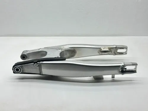 2018 Suzuki RMZ450 Swingarm Suspension OEM Rear Swing Arm 61000-37K00 Dirt BIke