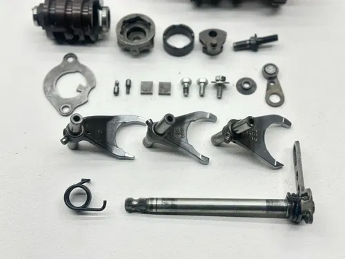 2012 Yamaha YZ450F Transmission Tranny Engine Gears Shaft Forks Spindle OEM